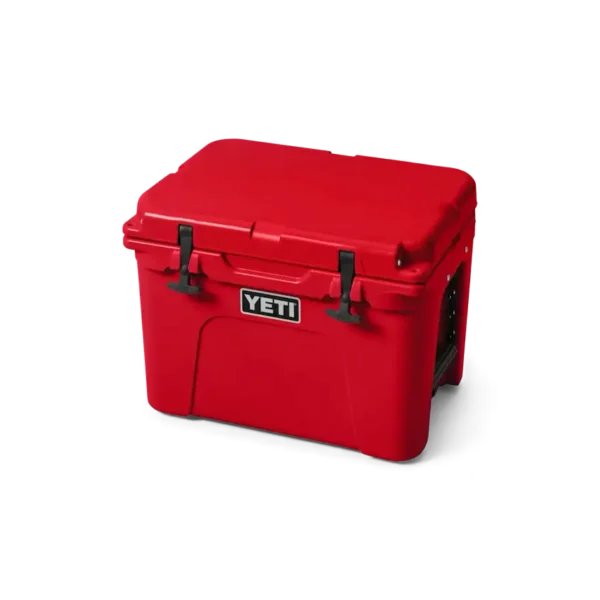 W-220078_1H23_site_studio_Hard_Coolers_Tundra_35_Rescue_3qtr_Lid_Down_3434_Primary_B_2400x2400