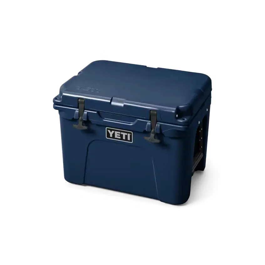 W-Tundra_35_Navy_3qtr_Lid_Down_3434_B
